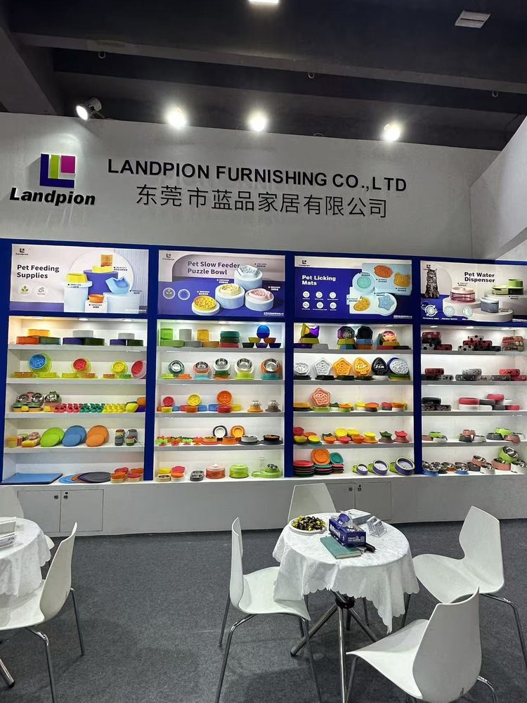 CIPS Guangzhou 2023: Landpion expands its branded pet display 5