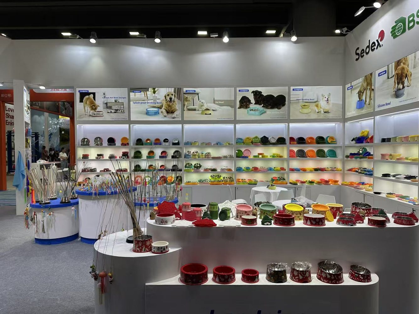 CIPS Guangzhou 2024: showing Landpion's pet range and Deming craft roots 3