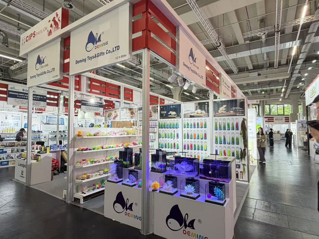 Landpion at Interzoo Germany 2026: product walls built for global buyers 3